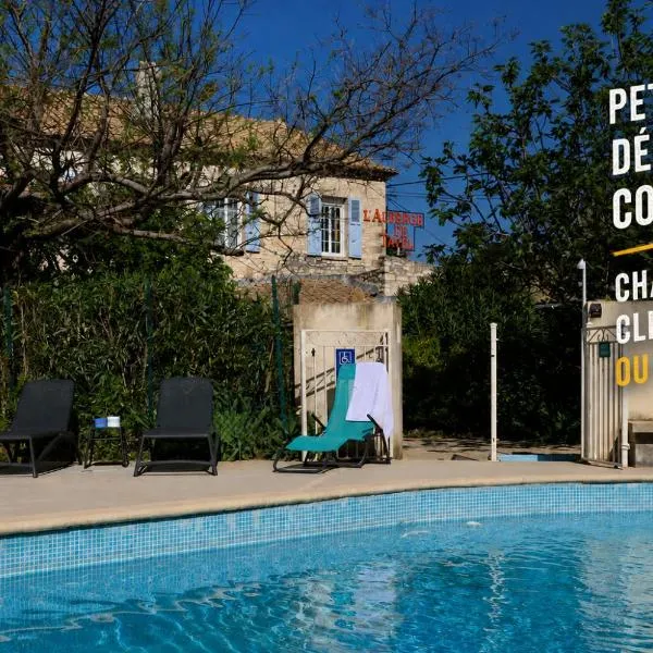 Logis Auberge De Tavel, hotel em Tavel