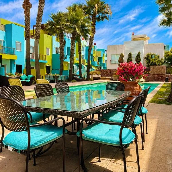 Rosarito pool & garden bar oXxo Farmacy, hotel em Tijuana