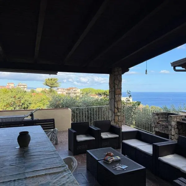 Casa Chiara, hotel v mestu Scilla
