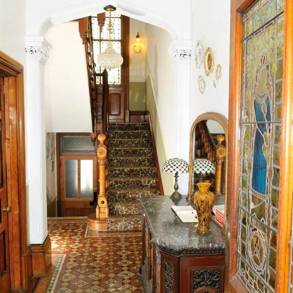 Balmoral Guest House, hotel v destinaci Darlington