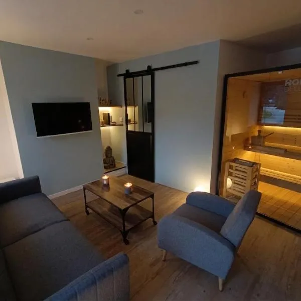 Nid Romantique avec Sauna & Balnéo Privés - ChezBross' La Parenthèse, hotel v destinácii Aboën
