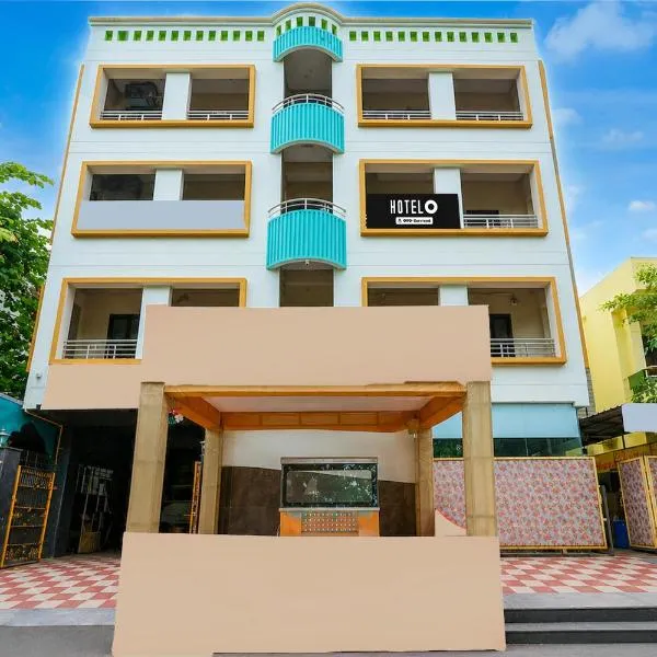 Viesnīca Hotel O Aarshi Palace pilsētā Cuttack