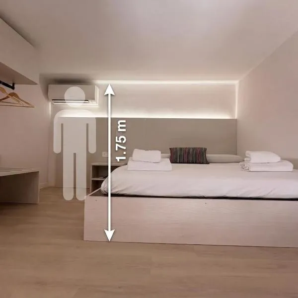 Casa Blanca Rooms&Suites, хотел в Реджо ди Калабрия
