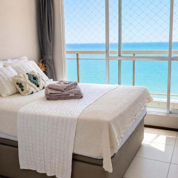 Modern Beachfront Apartment w. Magnificent Seaview