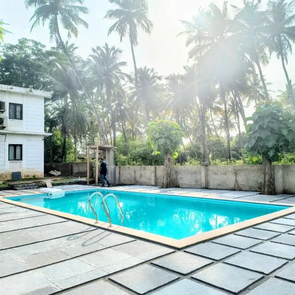 La Petite Boutique Hotel with Pool Near Beach and Airport, hotel i Bogmalo