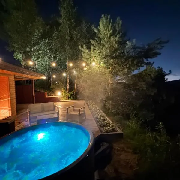 Perła Marchowo - dom przy jeziorze, balia i sauna na wyłączność, hotel en Kielno