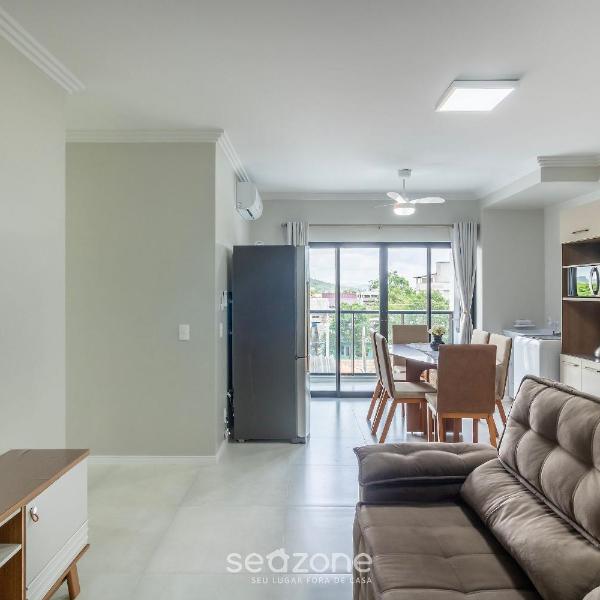 Apt em cond. c/ pisc. 650m do Beto Carrero LAV0308