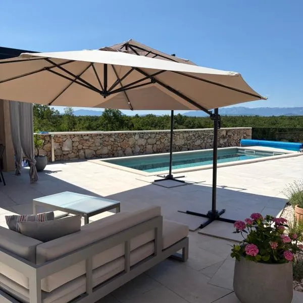Hideaway Stonehouse pool for 2 Dalmatia Imotski, hotell i Medvidovići
