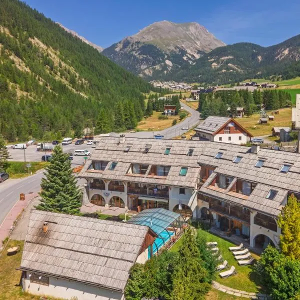 Hôtel & Spa La Ferme de l'Izoard, hótel í Arvieux