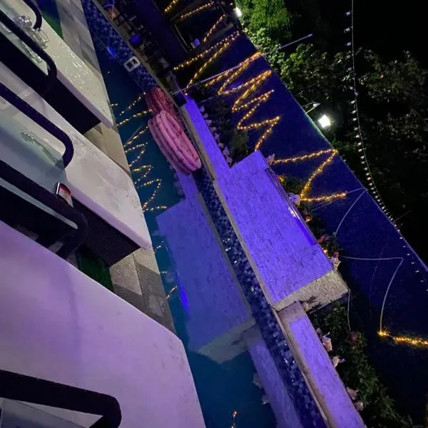 Zbay 360 guest house lounge and bar, hotel en Les Cayes