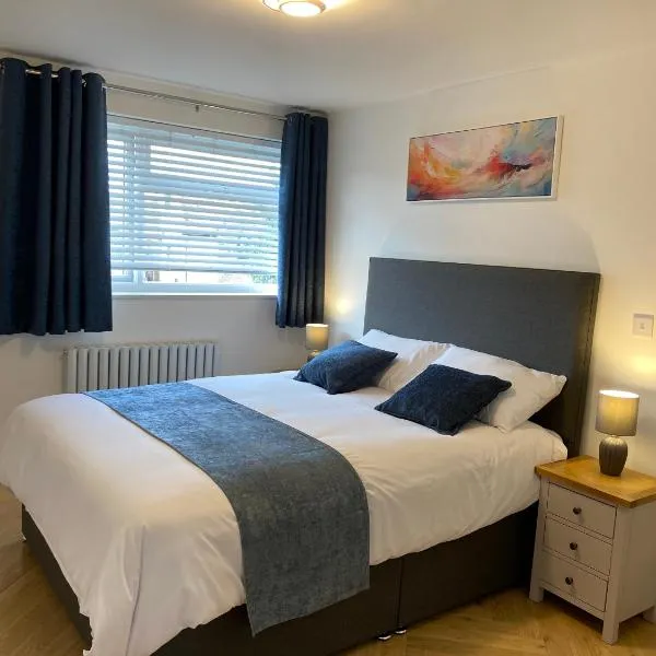 Modern & Stylish 2-Bedroom Home close to Blenheim Palace, hotel in Woodstock