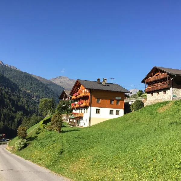 Ferienwohnungen Böhm – hotel w mieście Sankt Jakob in Defereggen