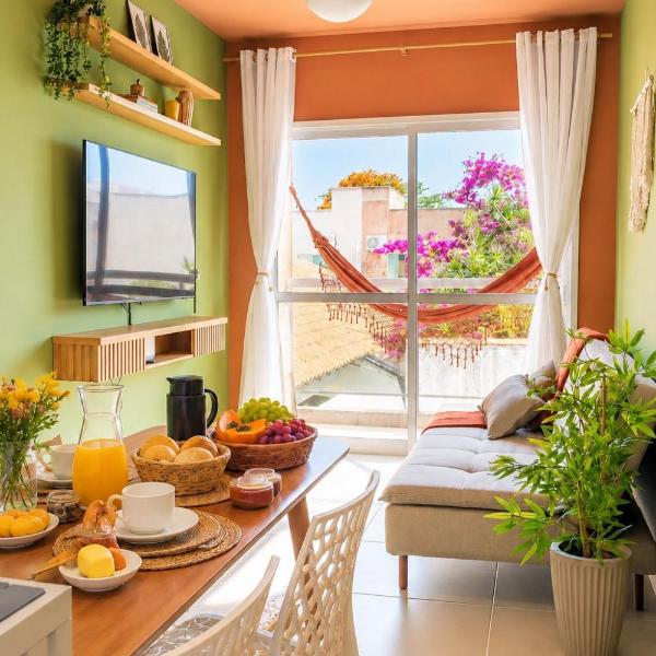 Apartamento com Piscina, Garagem, 8min Praia do Forte