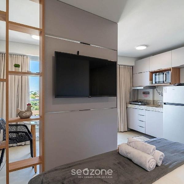 Conforto c/ Varanda em Cond. c/ Piscina MSU1104
