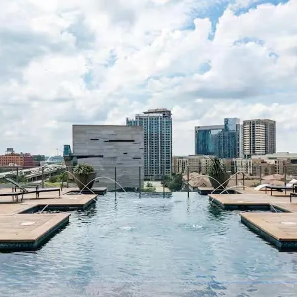 Skyview Downtown All Glass 1 Bedroom Cozy Apartment, hotell i Dallas