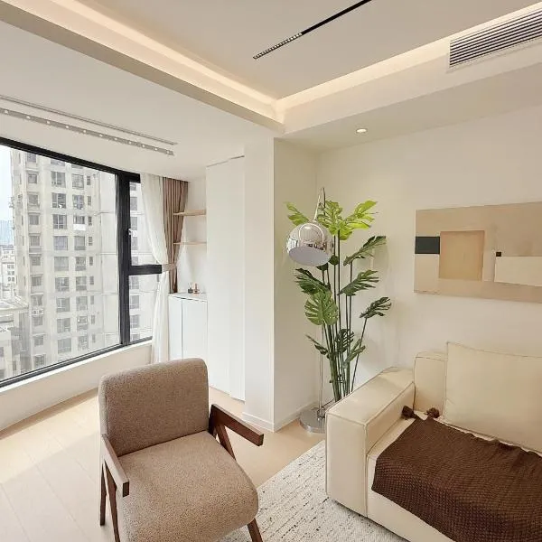 상하이에 위치한 호텔 上海市中心豪华公寓 3 bedrooms紧邻 Yuyuan Nanjing Road南京路步行街 Bund外滩 人民广场 交通便利