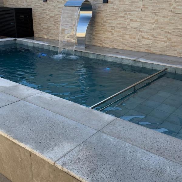 Linda Casa Térrea de Alto Padrão com Piscina Aquecida em Guaratuba - Foto 4