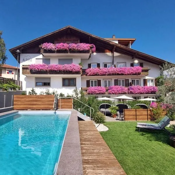 Residence Alpina, hotel u gradu Tesimo