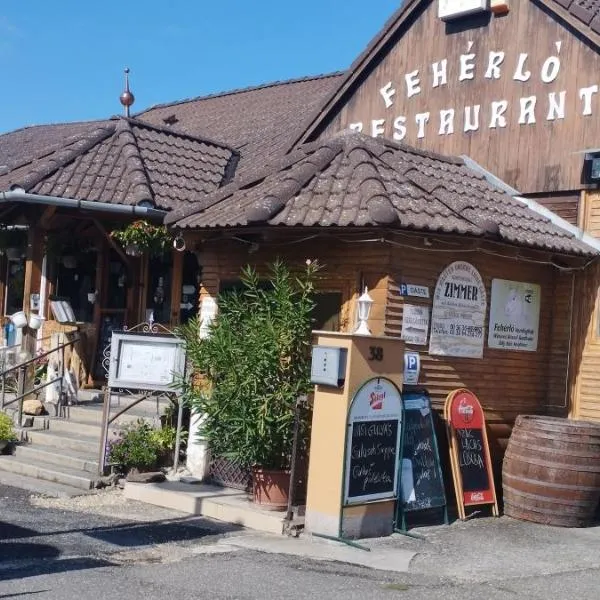 Fehérló Vendégház & Restaurant, hotel em Bük