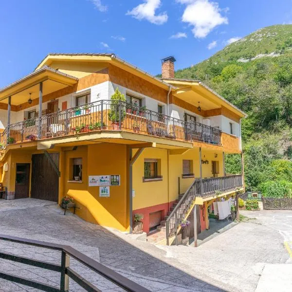 La Veiga Apartamentos Turísticos, хотел в La Riera