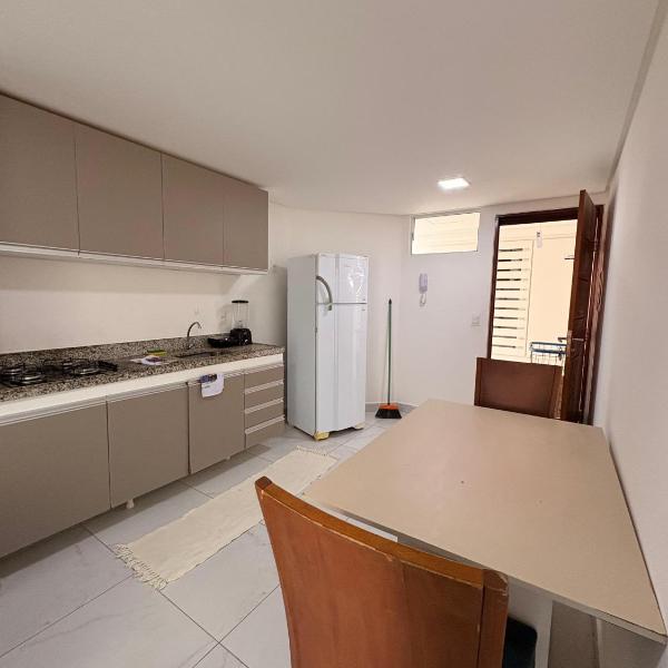 Apartamento 905 Condomínio Vuarnet home service bem localizado entre bus Tamandaré do Cabo Branco fornecemos material de cozinha básico para cozinhar conforme mostra as fotos - Foto 5