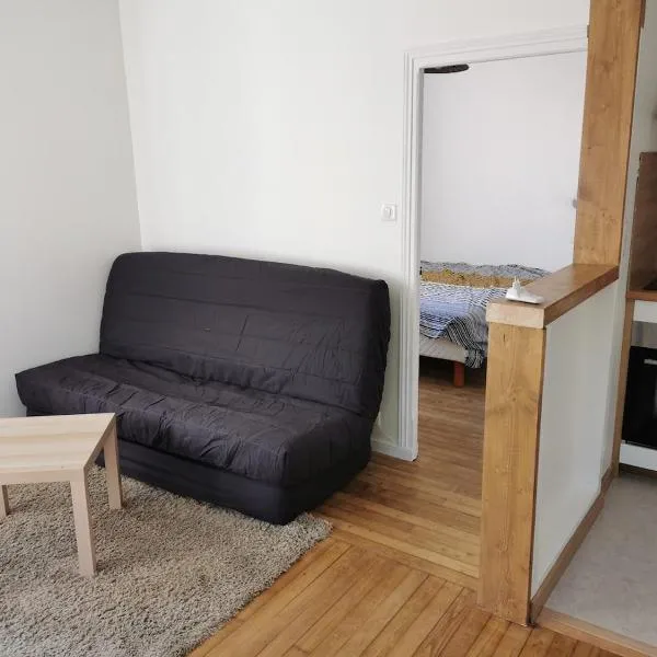 Bedroom Apartment - Village Center - Le Trio, хотел в Loures-Barousse