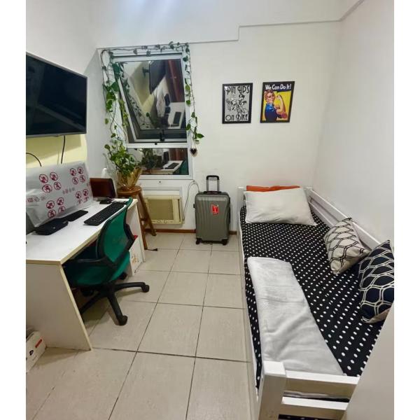 Quarto somente moças-RJ