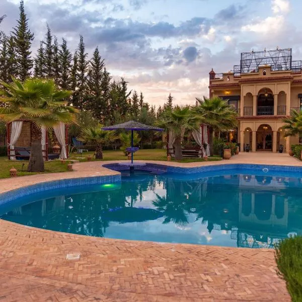 Jnan Seyana - Piscine, Spa & Navette Disponible, hotell sihtkohas Kebbaj