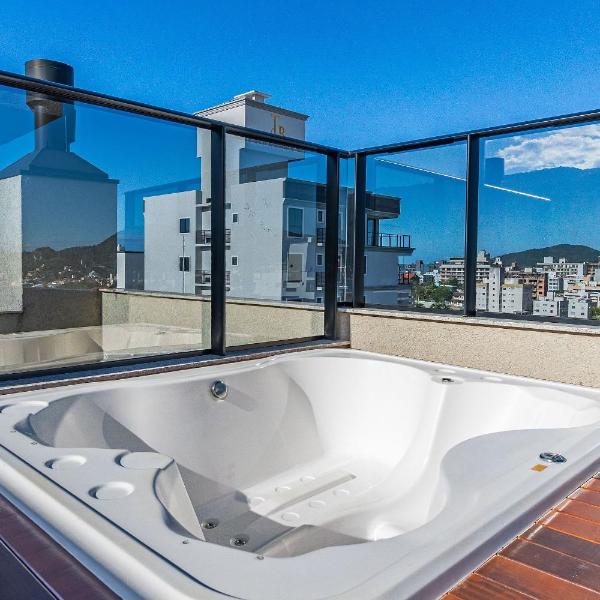 Triplex Premium com Jacuzzi e 3 Suítes