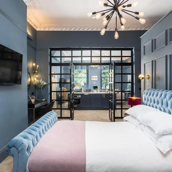 Neptune Boutique Hotel Apartments، فندق في تشلتنهام