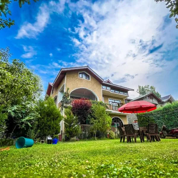 De brook, hotel in Srinagar