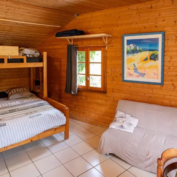 Petit chalet familial chez l'habitant, hotell sihtkohas Chirac