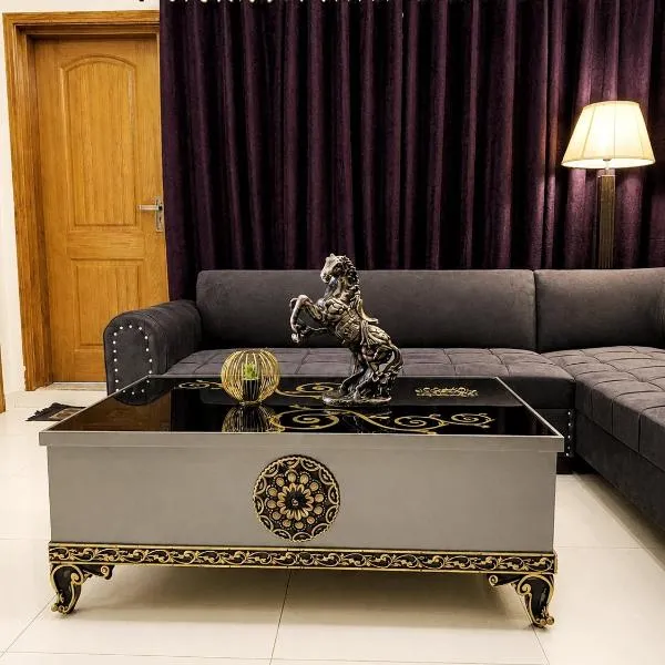 Private and Cozy 2Bedroom Sector E-11 Islamabad- Fully Equipped Kitchen - AC - Netflix - Reserve free Parking - E-11, khách sạn ở Islamabad