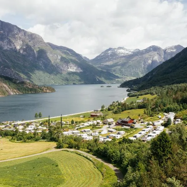 Strynsvatn Camping & Vacation Homes, hotel sa Stryn