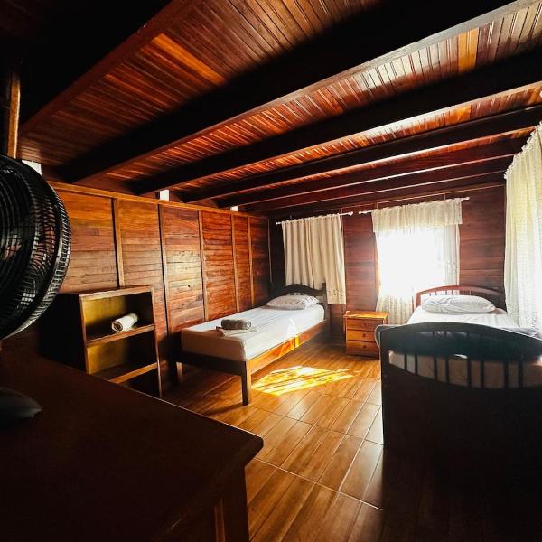 Chalé Alma 118 - Chalé em Atibaia com área de lazer, 3 piscinas, quadras, lagos e trilha - Foto 2