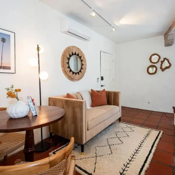 Casa Blanca Suite A1 - New, Private, Cozy!, hotel em Montecito