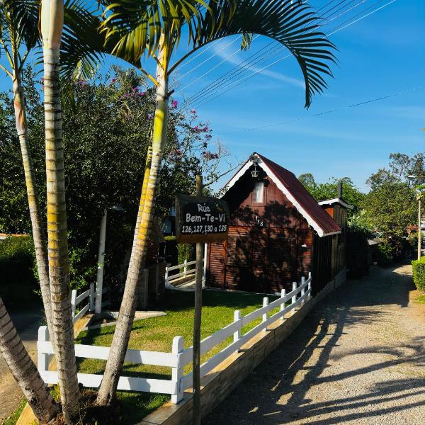 Chalé Alma 118 - Chalé em Atibaia com área de lazer, 3 piscinas, quadras, lagos e trilha