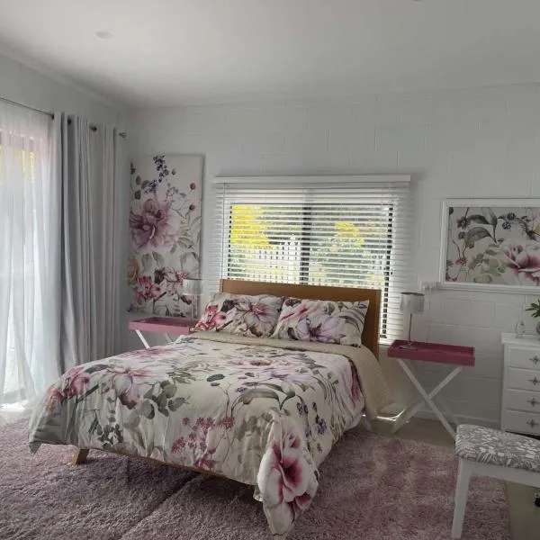 Blossom Cottage - Cosy Retreat: Penna şehrinde bir otel