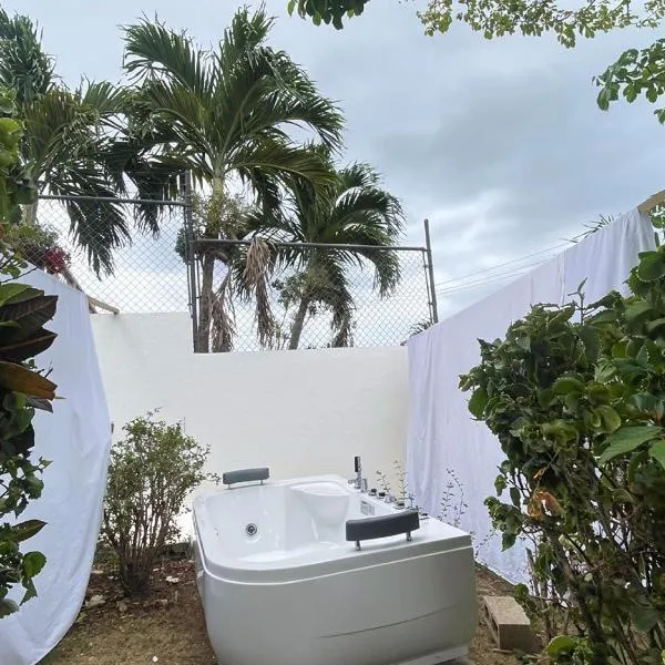 Bright Bay Garden Suite, hotel en Montego Bay
