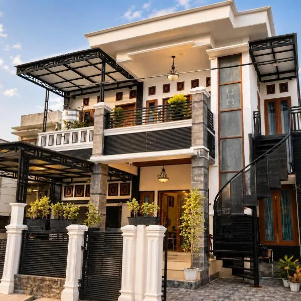 Utama Guest House Kuta Alam, hotel sa Banda Aceh