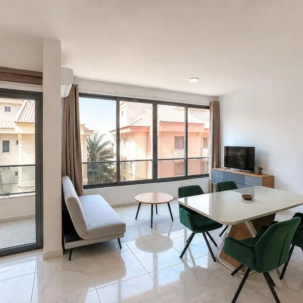 Casa Emilie T2, 2 bedrooms, hotel sa Santa Maria