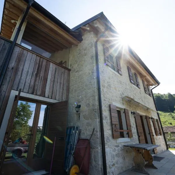 Agri Quierta - Camere Matrimoniali, hotel en La Crosetta