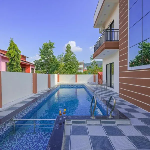 EMPREAN STAY II MI CASA VILLA II 4BHK II AC II TT TABLE lI PVT POOL، فندق في لونافالا