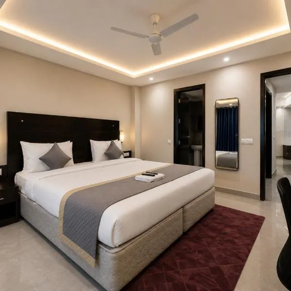 Hotel Giri Elite Near DLF Cyber City, готель у місті Ґурґаон