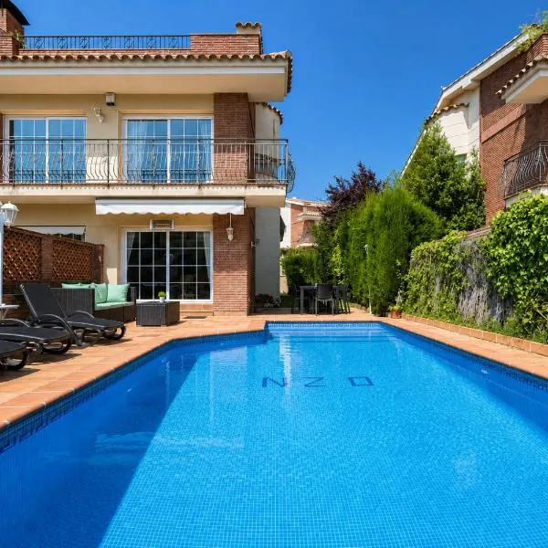 Casa con piscina en costa Barcelona, hotel a Sant Vicenç de Montalt