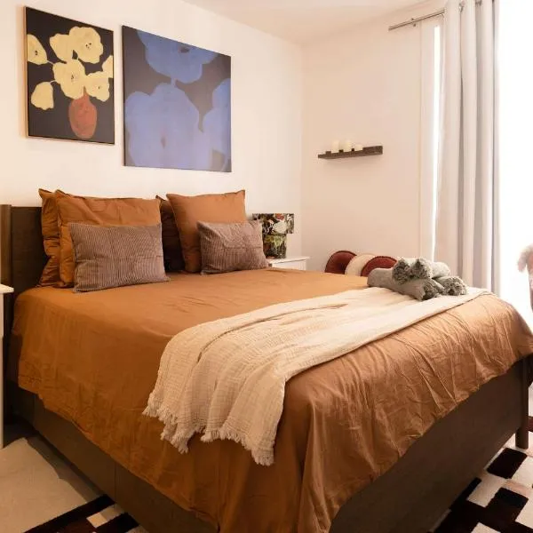 Charlot Studio in the Heart of Haut Marais, hotel v Paříži