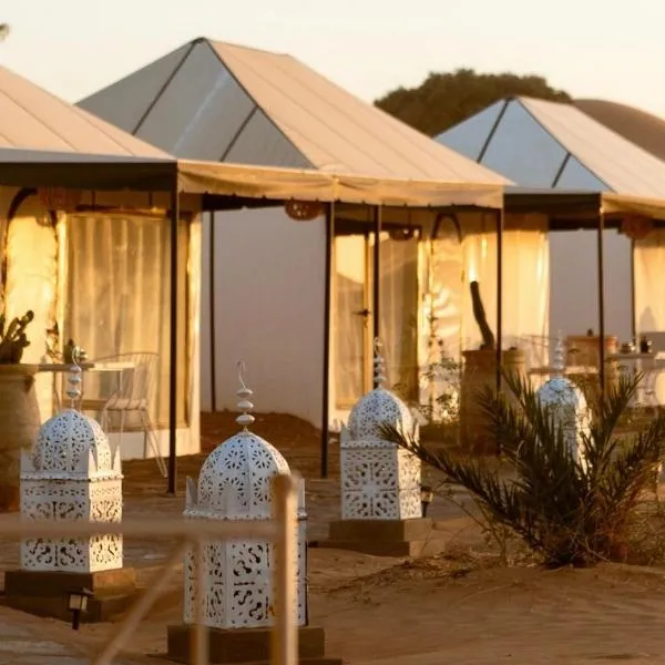 Sunny Luxury Camp, hotel di Merzouga