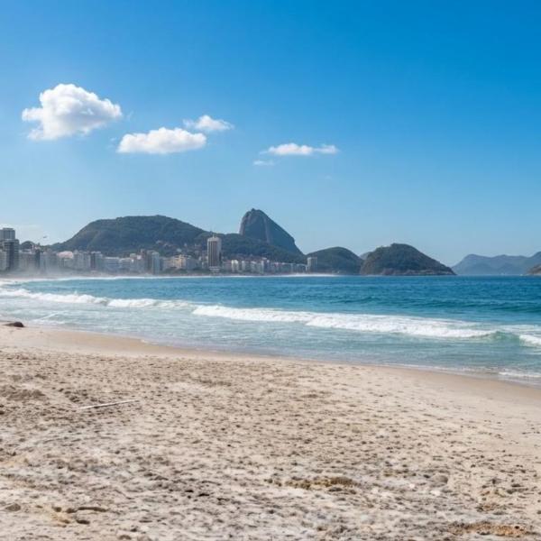 Apto Beira-Mar Pet Friendly no Posto 6 Copacabana