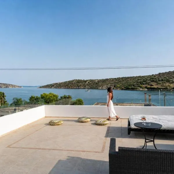 Seascape Nafplio Residence، فندق في فيفاري