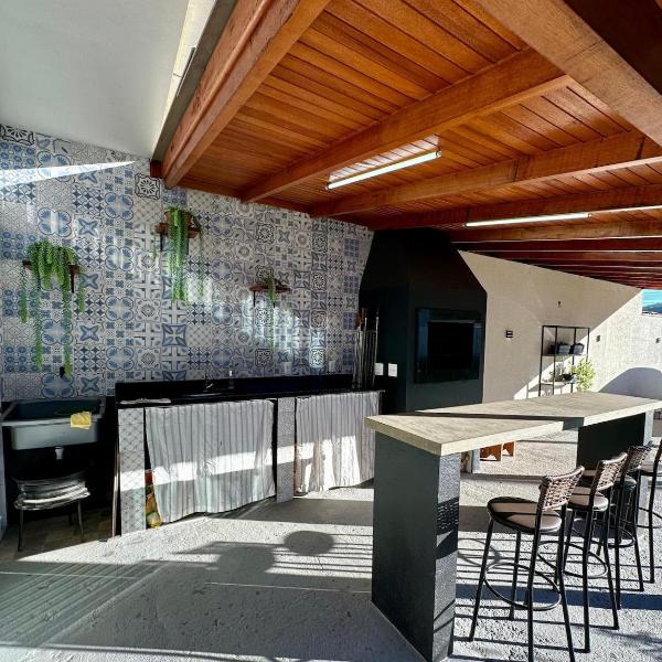 Bombinhas Casa Aconchegante com área Gourmet - Foto 4